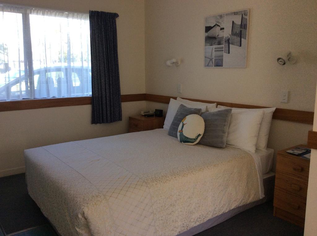 Ocean Motel Paraparaumu Exterior photo