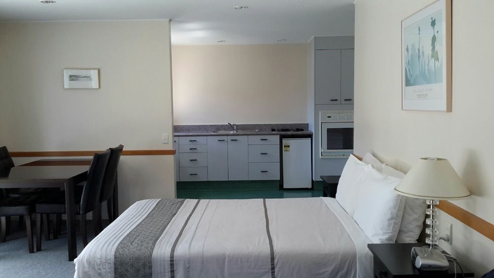 Ocean Motel Paraparaumu Exterior photo